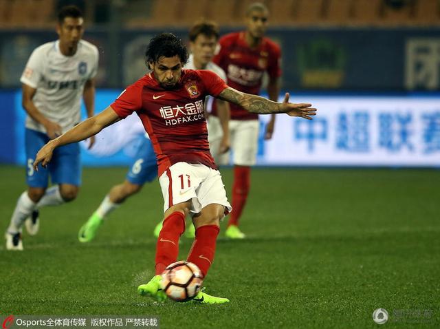 今日焦点战预告14:00 澳超 麦克阿瑟FC VS 惠灵顿凤凰 近期状态火热的两队可否在本轮联赛收官战中贡献出一场精彩对决？03:45 意甲 亚特兰大 VS 萨勒尼塔纳 双线作战、饱受伤病困扰的亚特兰大在主场全取3分延续胜势？04:00 西甲 赫罗纳 VS 阿拉维斯 本赛季西甲最大黑马赫罗纳借助主场之利反超皇马重新登顶？事件赛季报销+无缘欧洲杯！